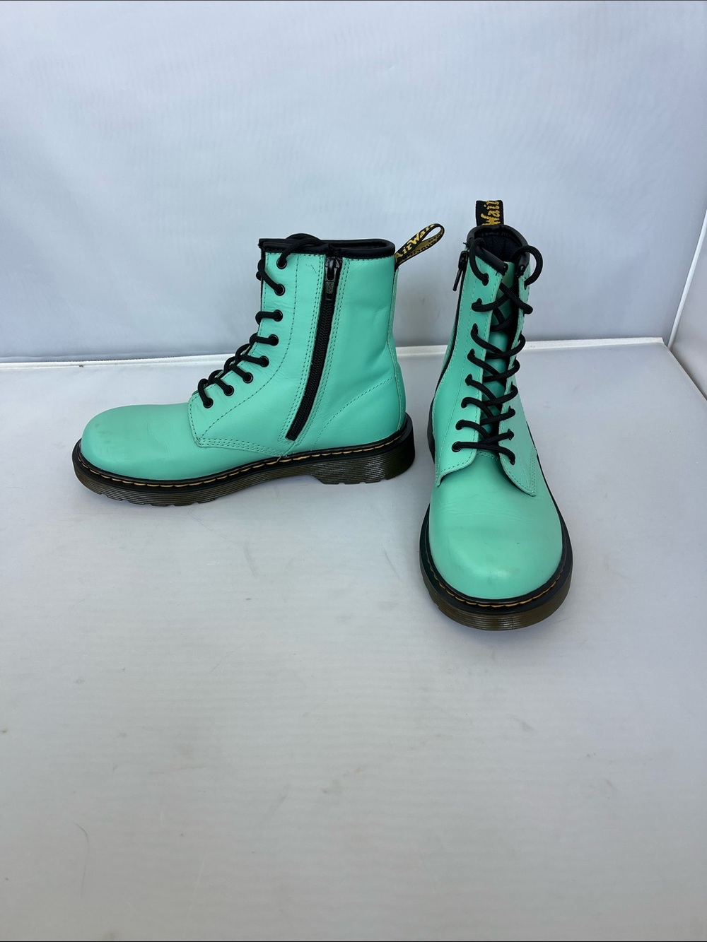 Dr. Martens Youth 1460 leather Lace up boots Peppermint Green size 6